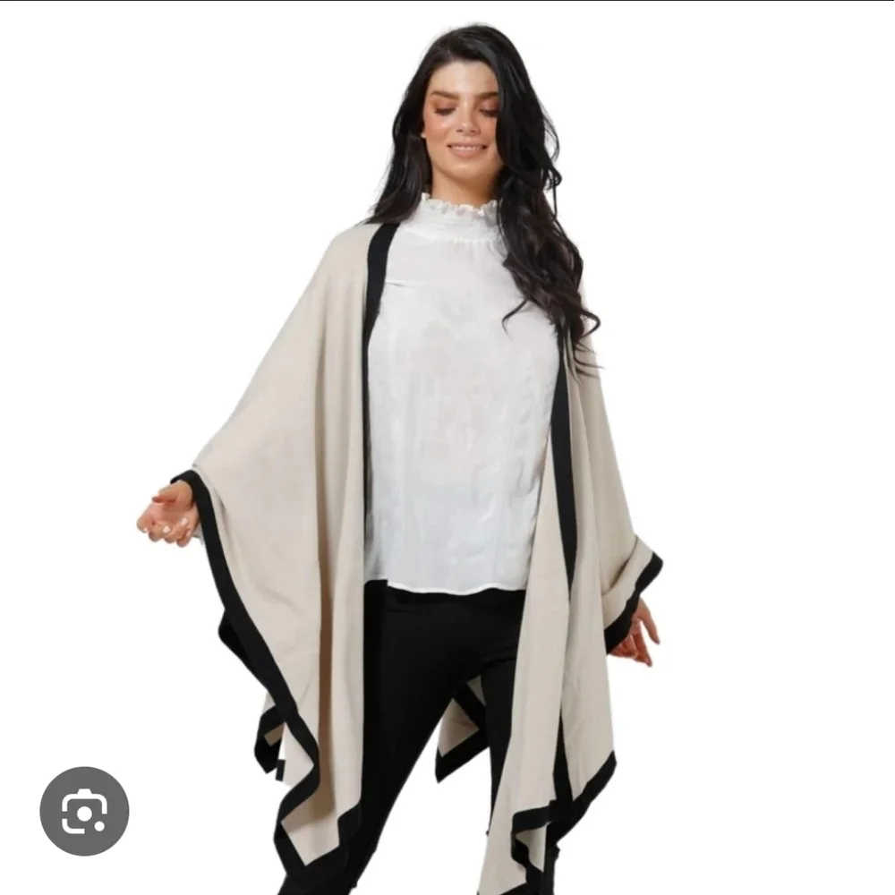 NWT Brave And True Colorado Two Tone Wrap